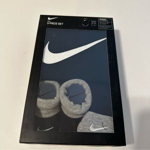 Baby Nike Gift Set